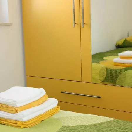 Beach Apartment *